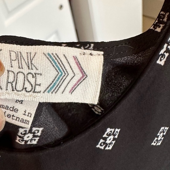 ⭐️Pink Rose | EUC blouse - Picture 2 of 5